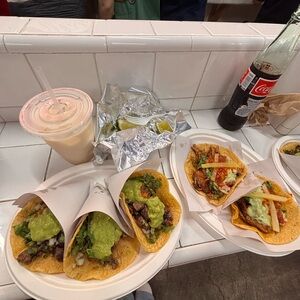 Meet your Posher, Chenoa